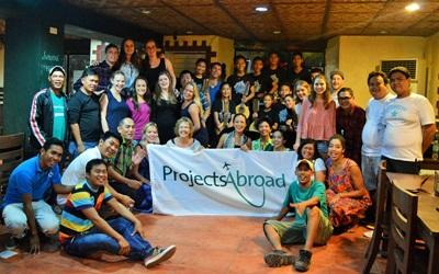 A group of Projects Abroad Philippines volunteers pose for a photo at the office A group of Projects Abroad Philippines volunteers pose for a photo at the office